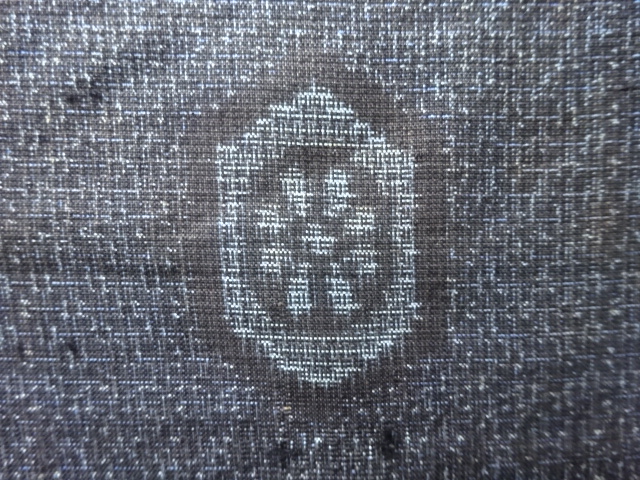 JAPANESE KIMONO / ANTIQUE KIMONO / SILK / DORO OSHIMA TSUMUGI / WOVEN KIKKO WITH FLOWER